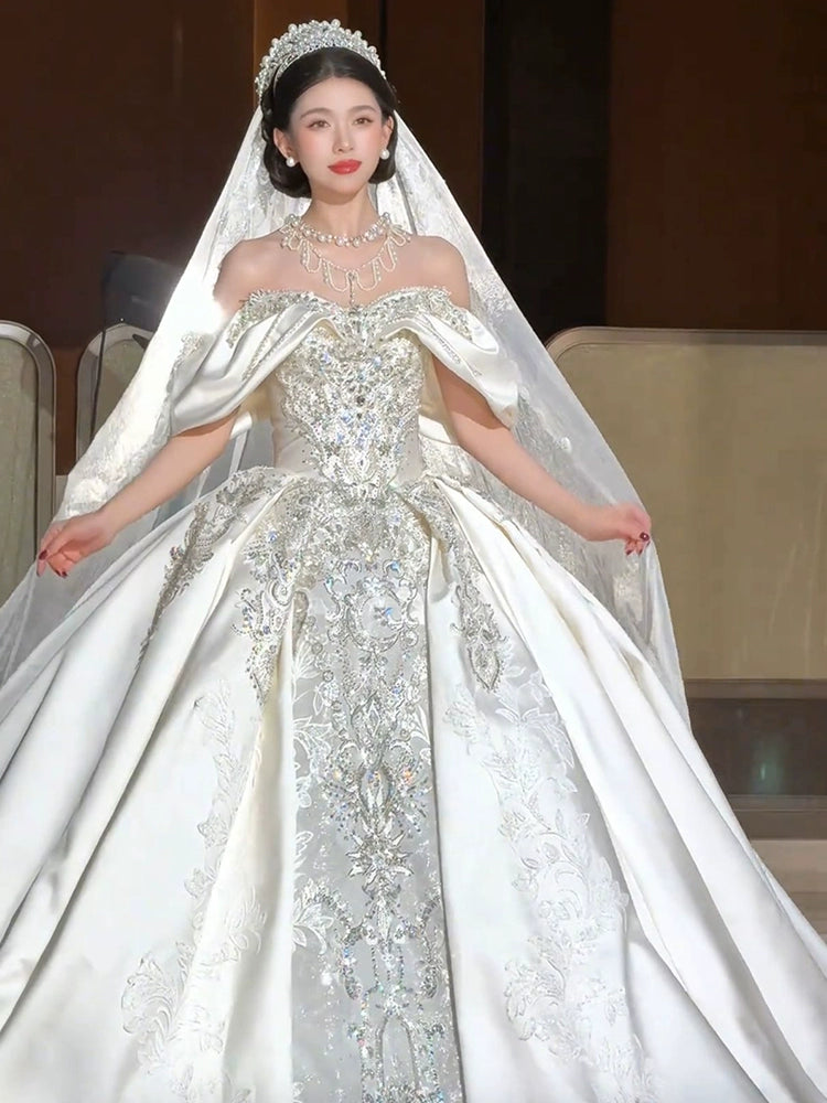 French one-shoulder satin wedding dress 2025 new bride premium texture fugitive princess court style main yarn