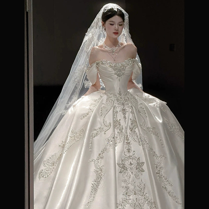 White shoulder satin wedding dress 2025 new bridal light luxury niche large trailing vintage retro main veil